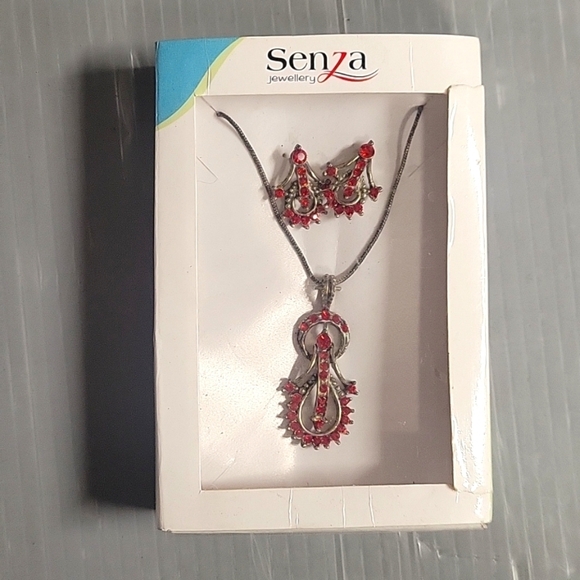Senza Red Crystal Jewelry Set - Picture 1 of 2